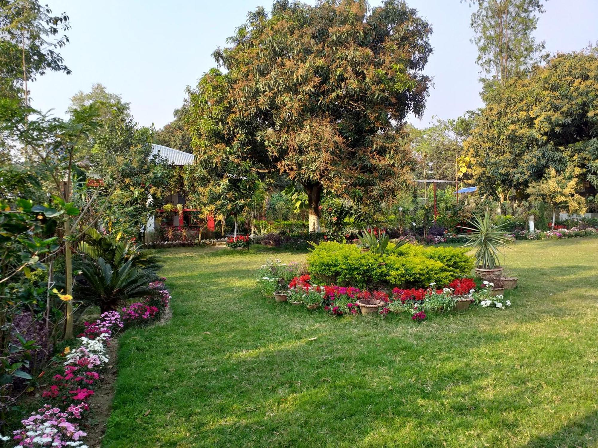 Atmaja The Cottage Garden Under Tourism Department Government Of West Bengal Māldah Dış mekan fotoğraf